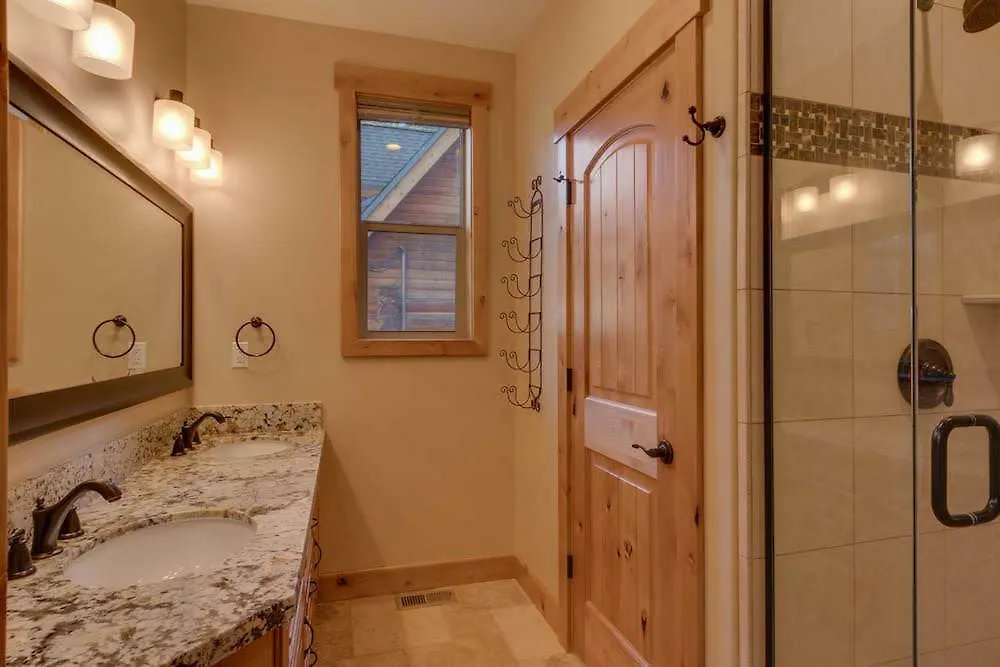 Big Bear Lodge - Six Bedroom Home South Lake Tahoe United States
