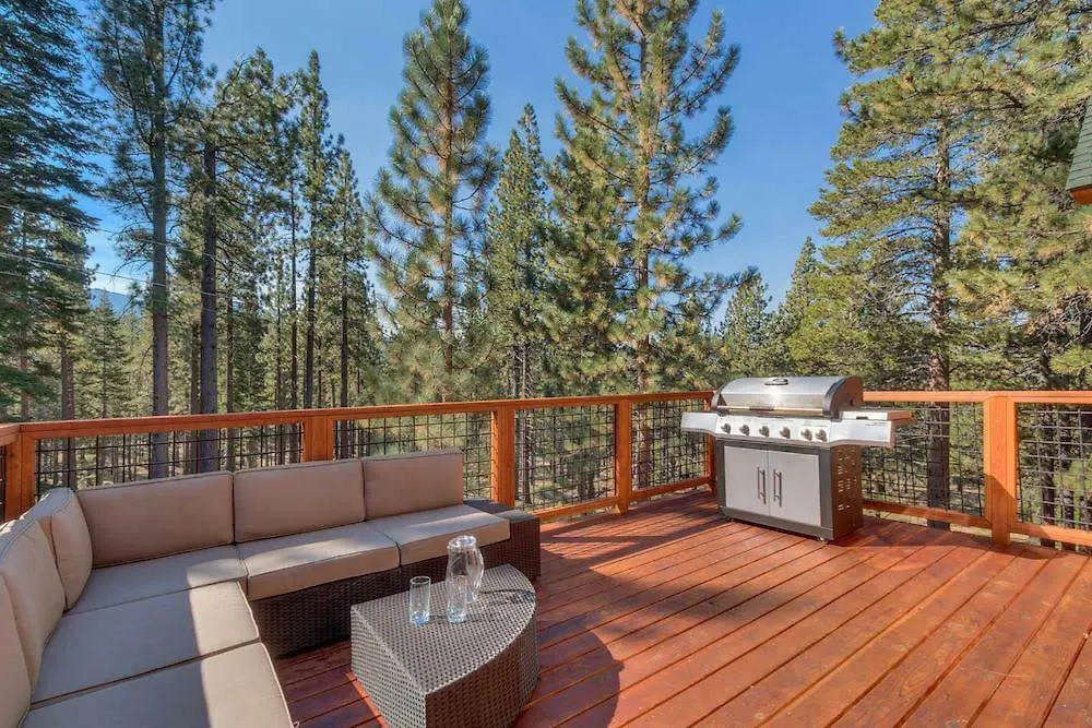 Big Bear Lodge - Six Bedroom Home South Lake Tahoe