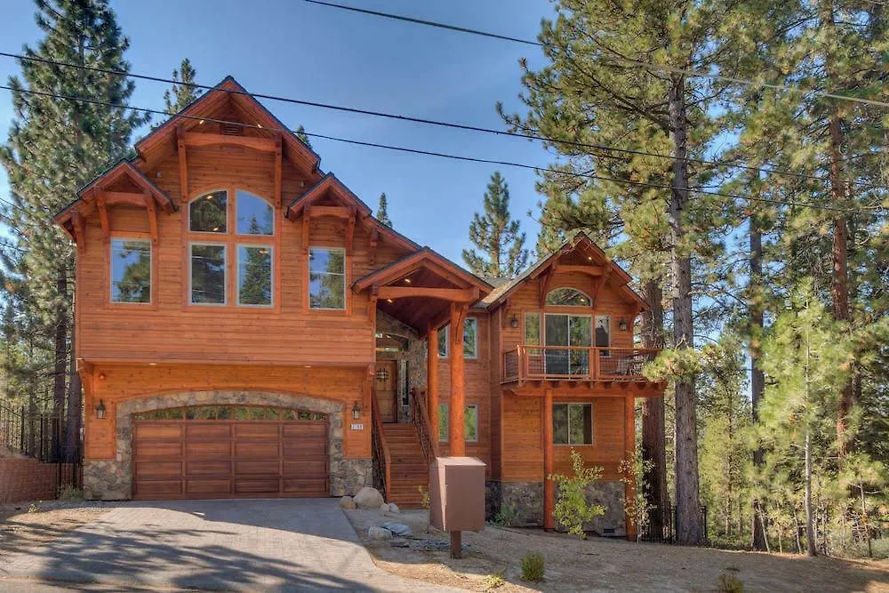 Big Bear Lodge - Six Bedroom Home location