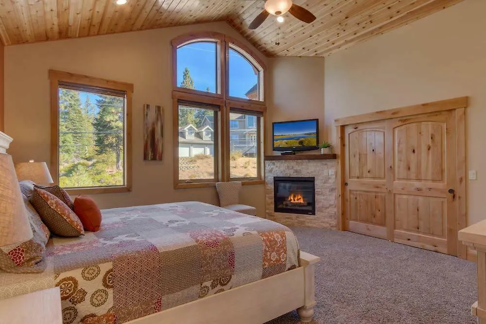 Big Bear Lodge - Six Bedroom Home South Lake Tahoe United States